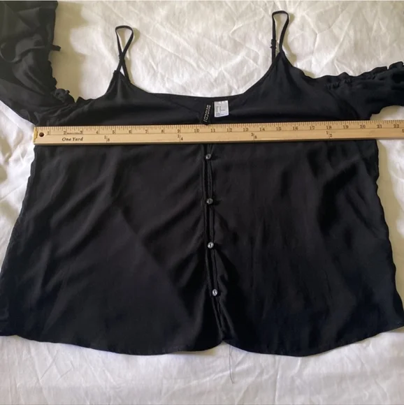 Divided Black Off-the-Shoulder Peasant Style Blouse Size 12 - Picture 9 of 10